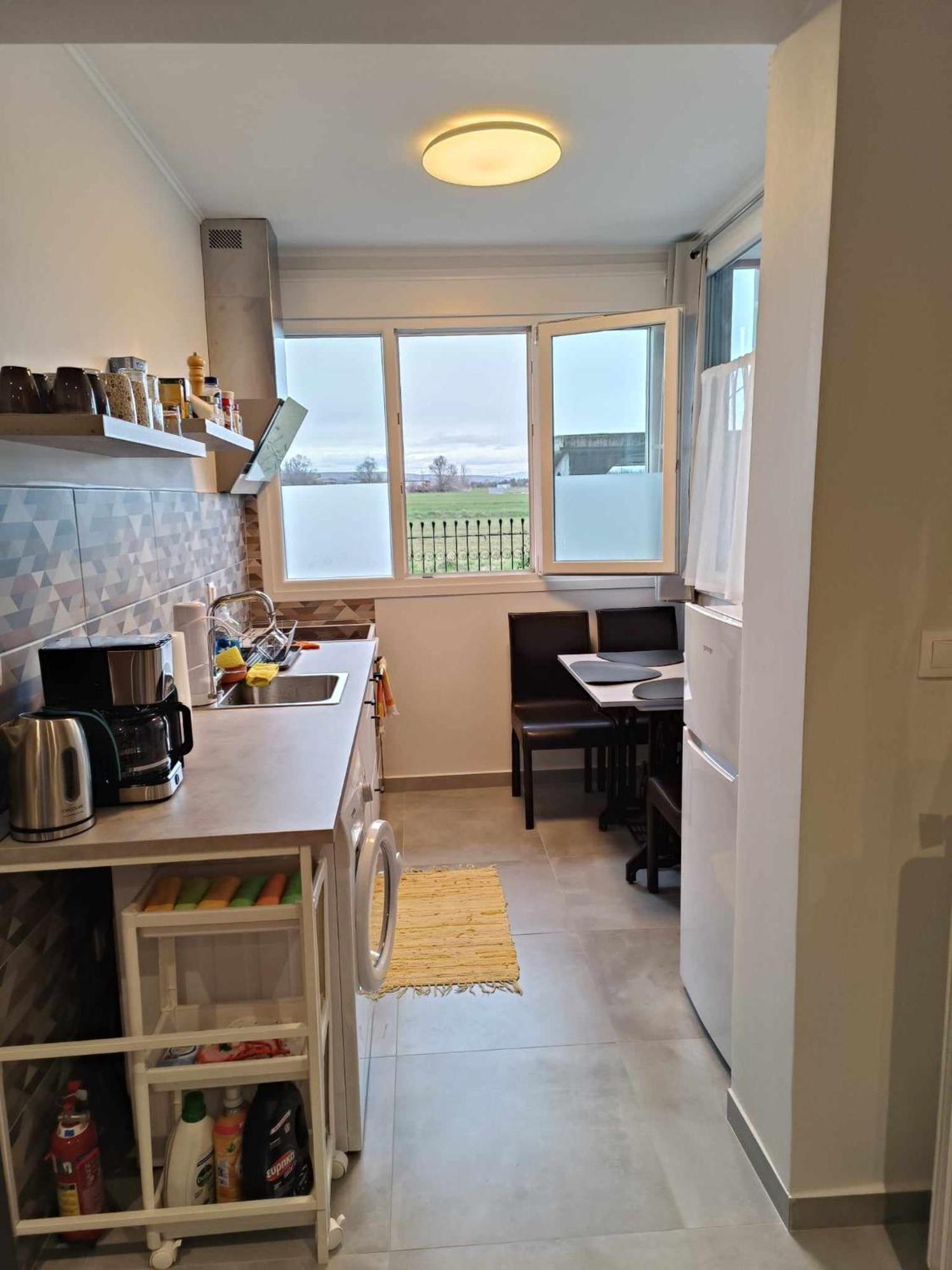 Polys Apartment And Paraskevi Studio With View 普托莱迈达 外观 照片