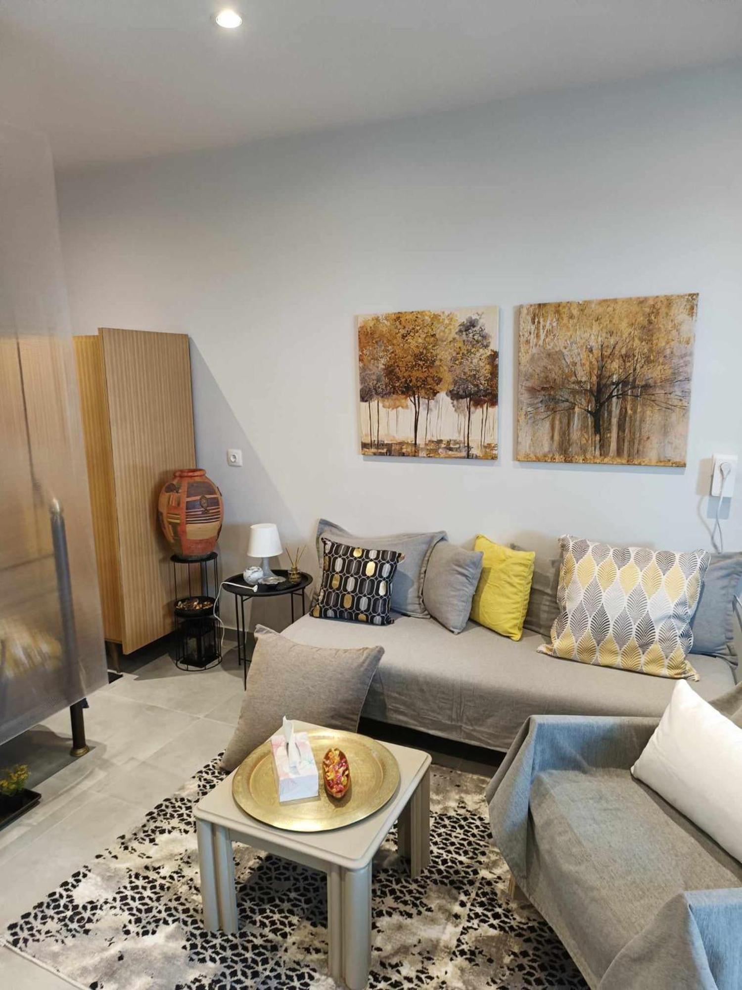 Polys Apartment And Paraskevi Studio With View 普托莱迈达 外观 照片