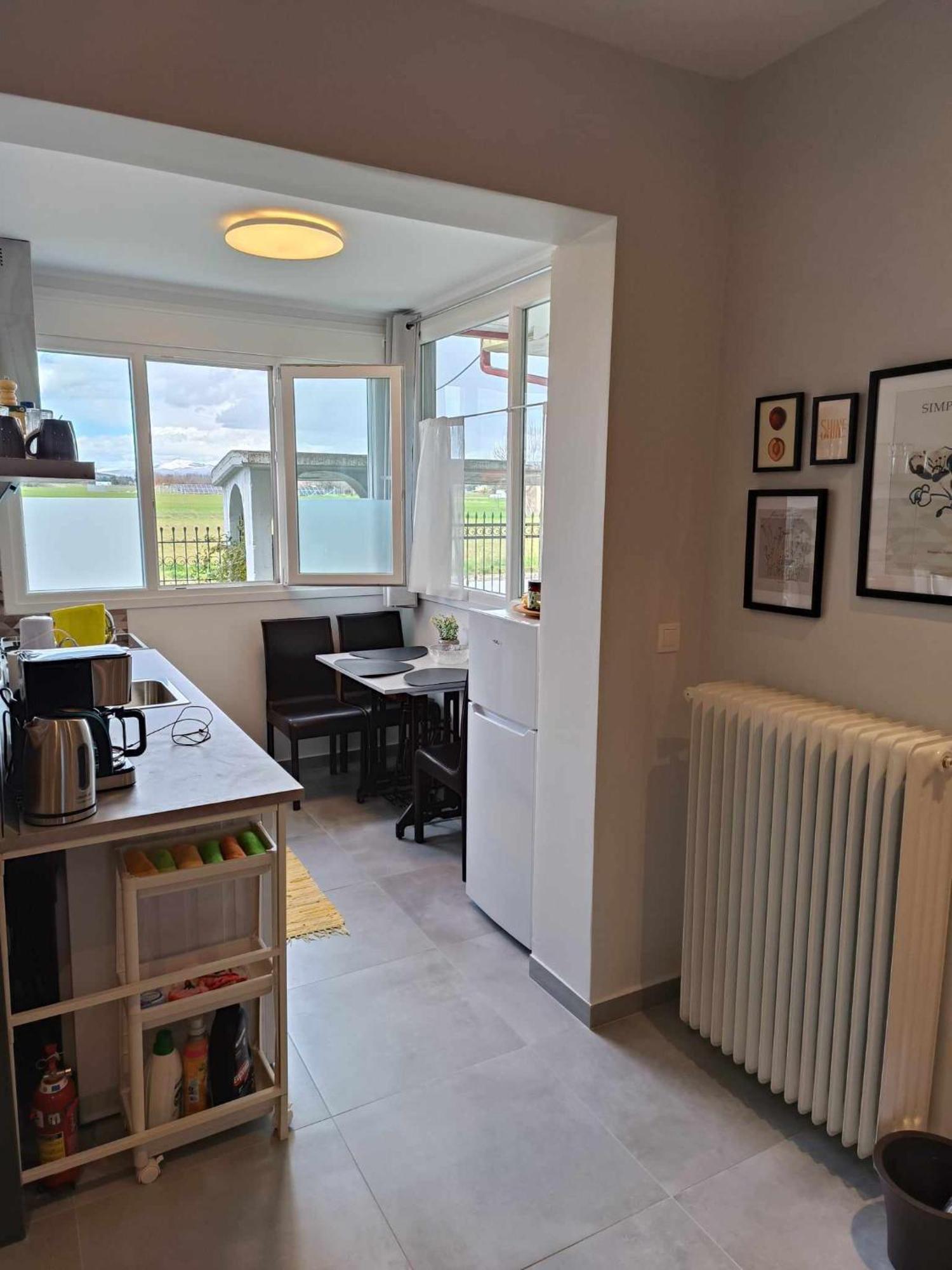 Polys Apartment And Paraskevi Studio With View 普托莱迈达 外观 照片