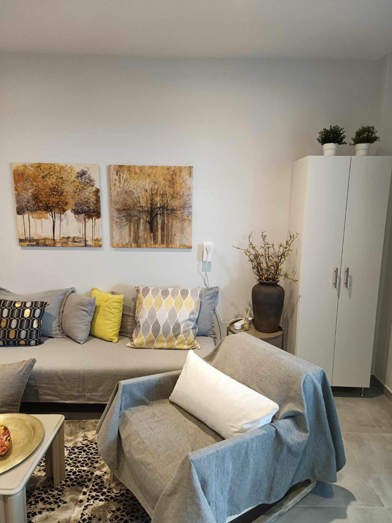 Polys Apartment And Paraskevi Studio With View 普托莱迈达 外观 照片